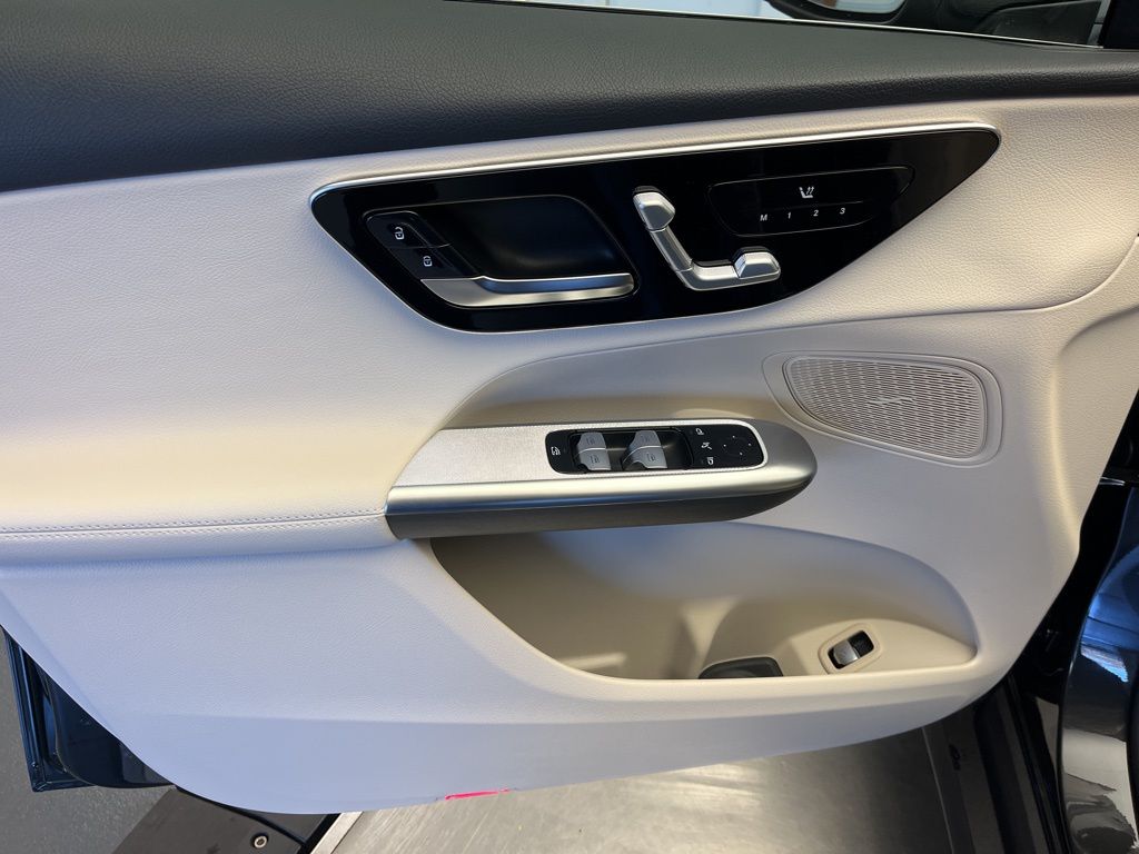 Thumbnail: 2026 Mercedes-Benz GLC - 11