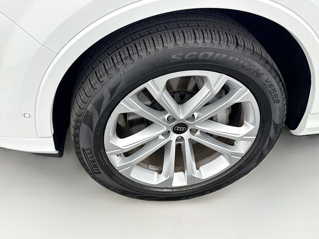 Thumbnail: 2025 Audi Q7 - 29