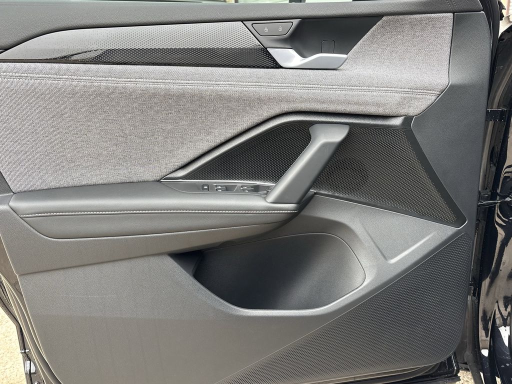 New 2026 Black Pearl Volkswagen 2.0T S image 10