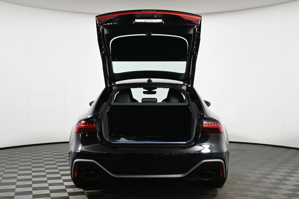 Thumbnail: 2026 Audi RS 7 - 29