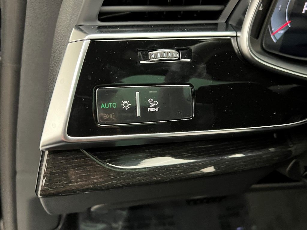 Thumbnail: 2026 Audi Q8 - 27
