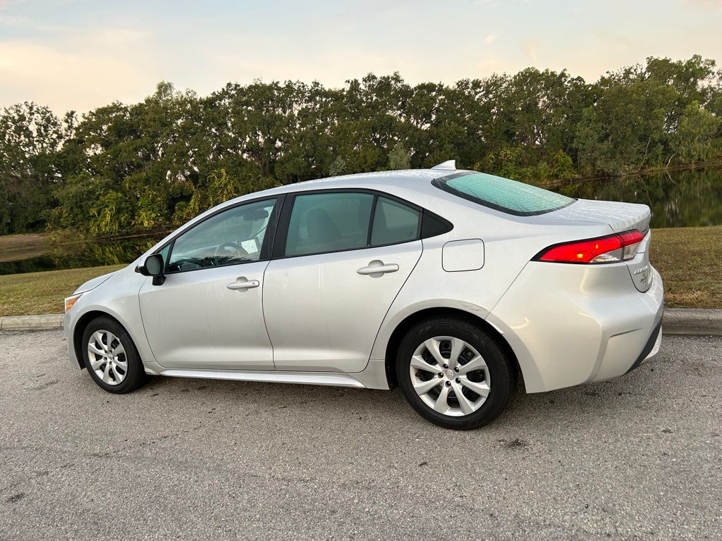 Thumbnail: 2021 Toyota Corolla - 3