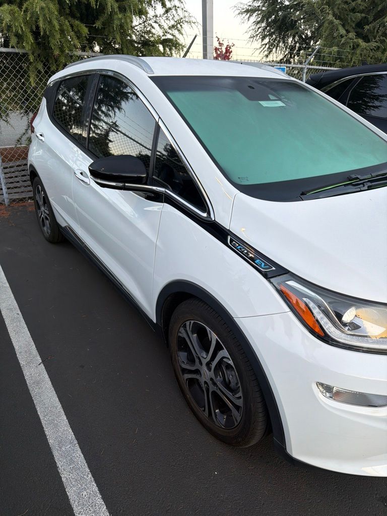Thumbnail: 2017 Chevrolet Bolt EV - 3