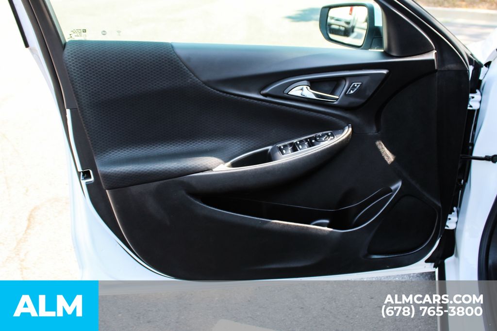 Used 2024 White Chevrolet LT image 35