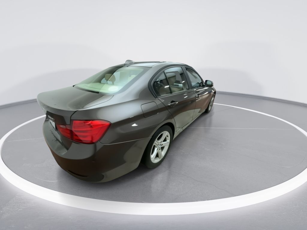 Thumbnail: 2015 BMW 3 Series - 8