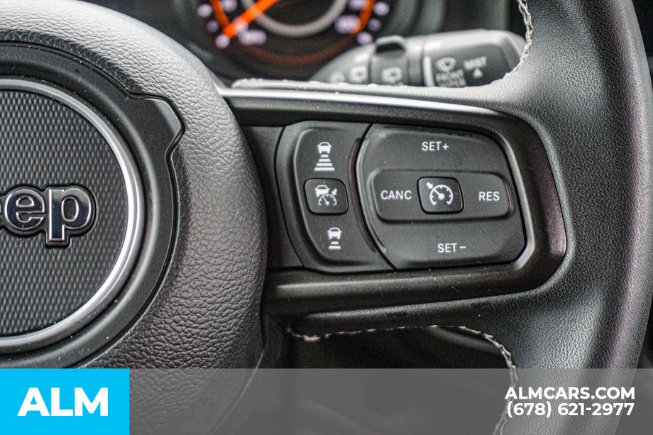 Used 2025 White Jeep Sport S image 31