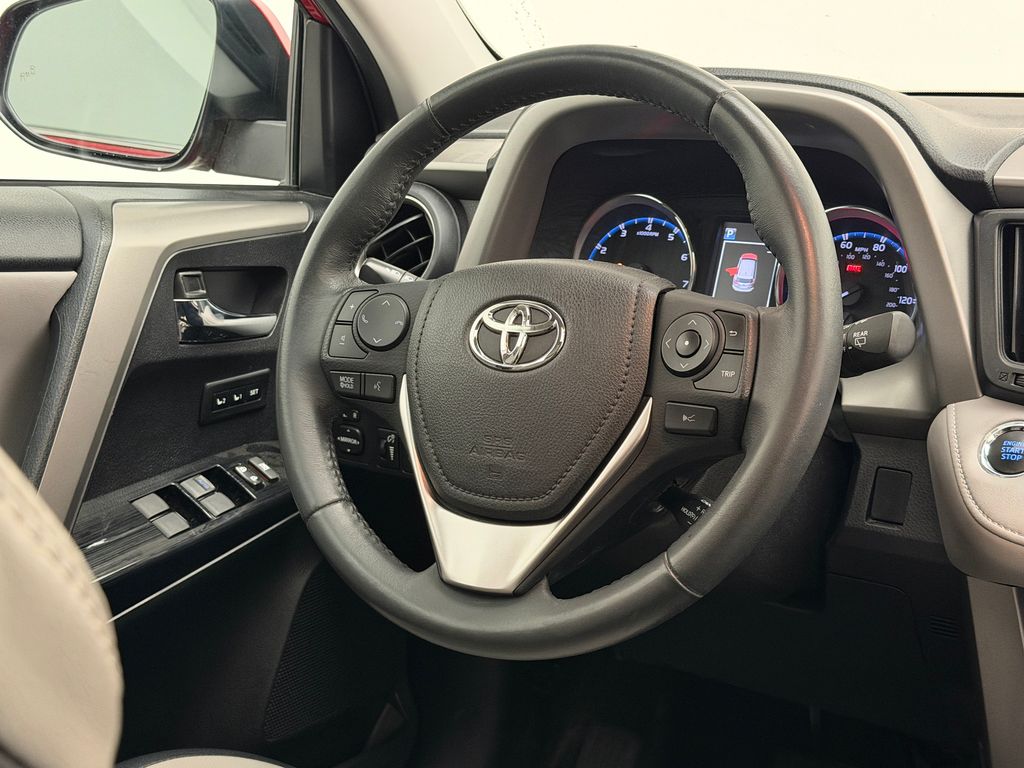 Thumbnail: 2017 Toyota RAV4 - 22