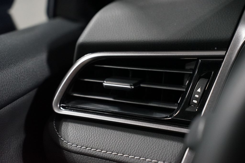 Thumbnail: 2023 Toyota Camry - 24