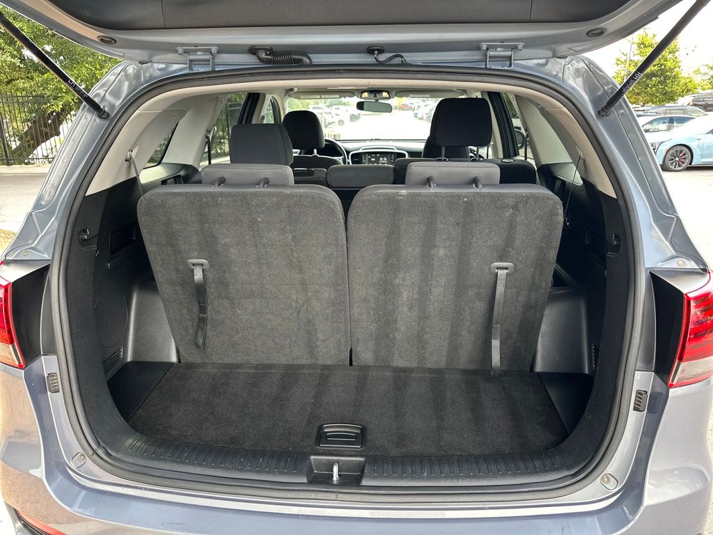 Used 2020 Silver Kia S image 39