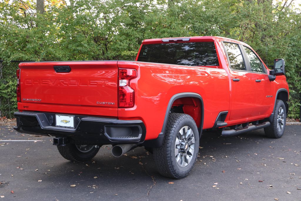 2025 Chevrolet Silverado 2500 Custom 8