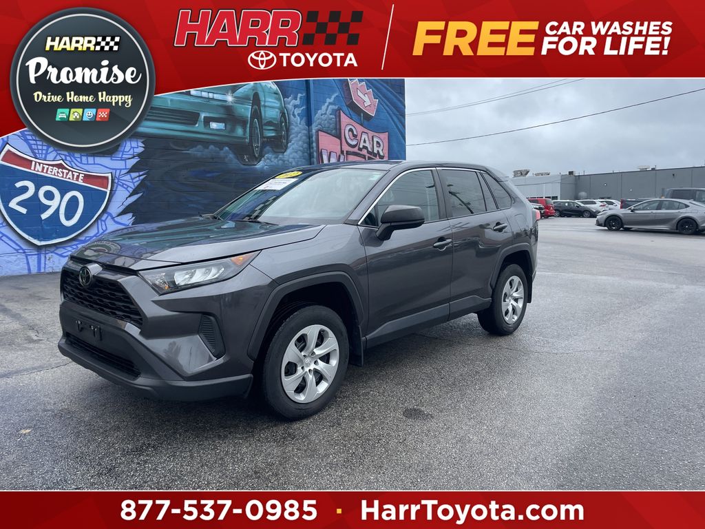 2022 Toyota RAV4 LE AWD's photo