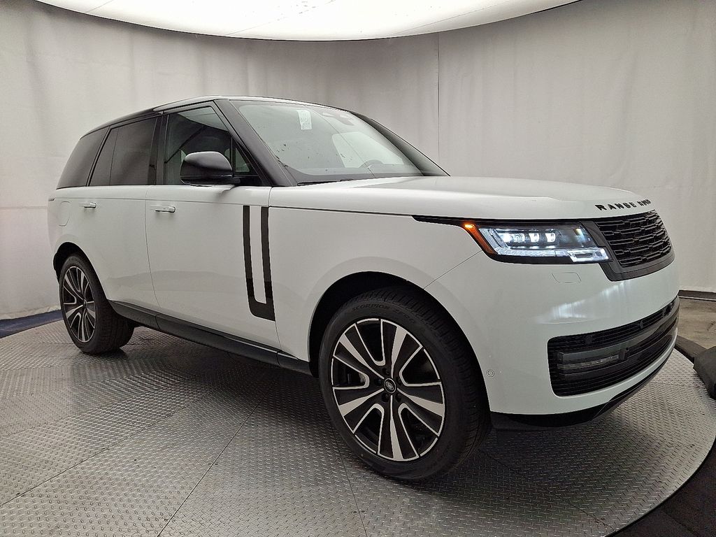 2025 Land Rover Range Rover SE 2