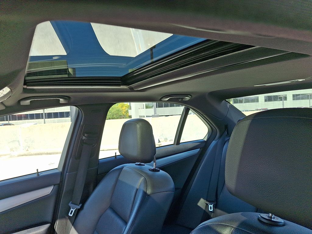 Thumbnail: 2012 Mercedes-Benz C-Class - 17