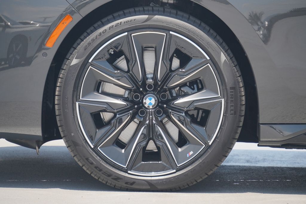 Thumbnail: 2025 BMW 7 Series - 5
