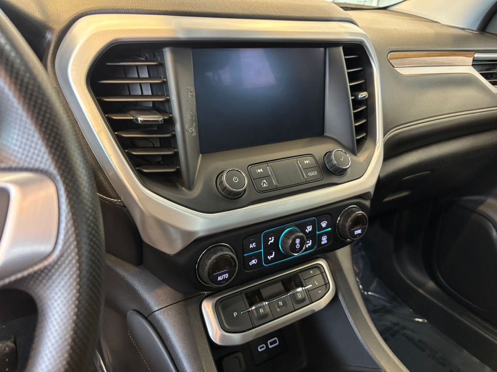 2022 GMC Acadia SLE