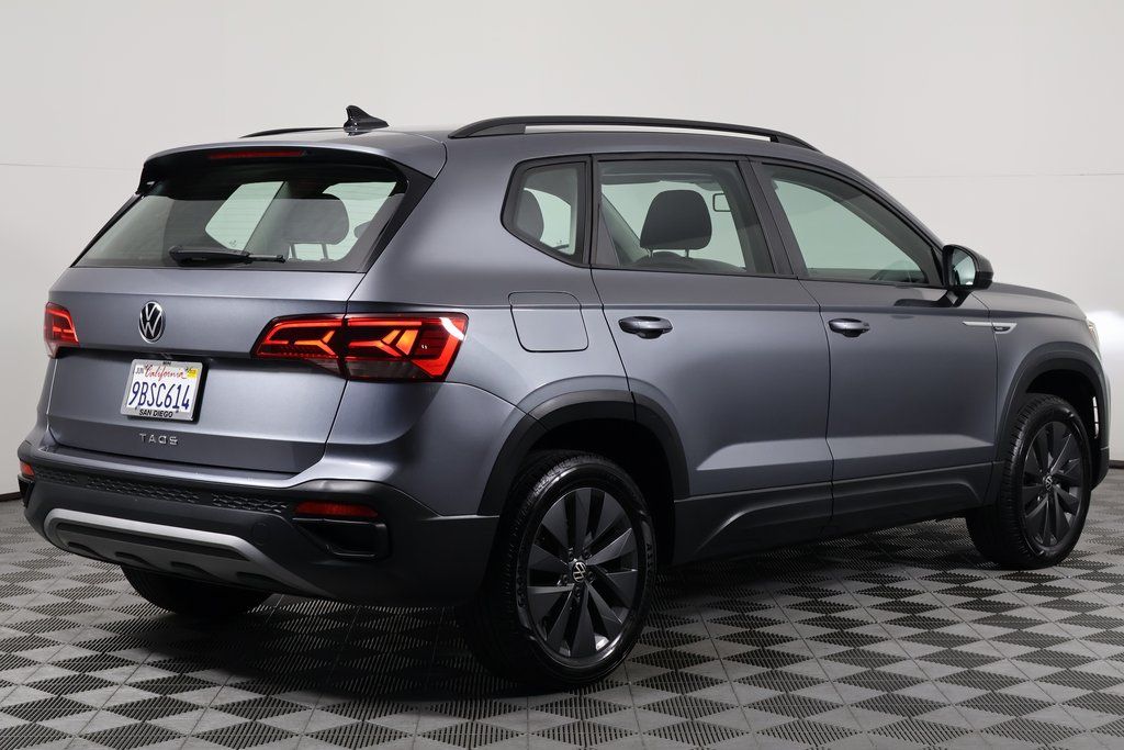 2022 Volkswagen Taos S 4