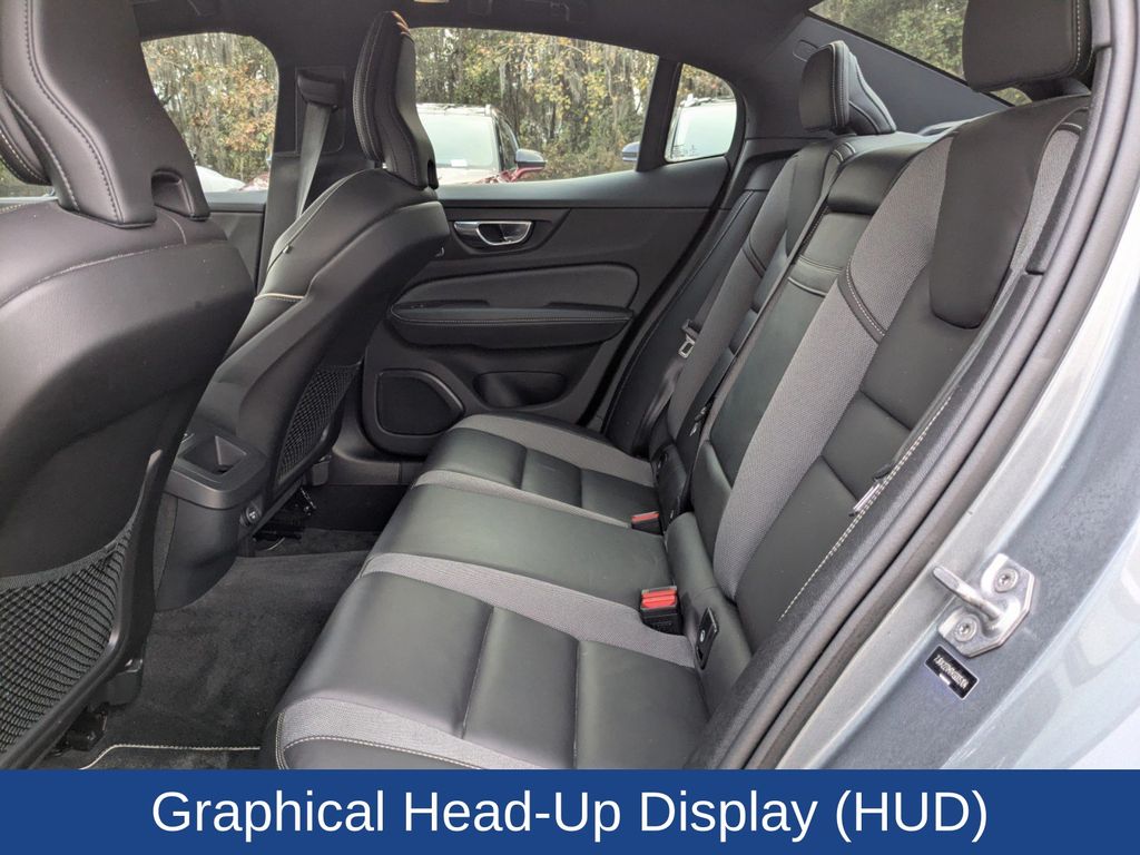 2019 Volvo S60 T6 R-Design