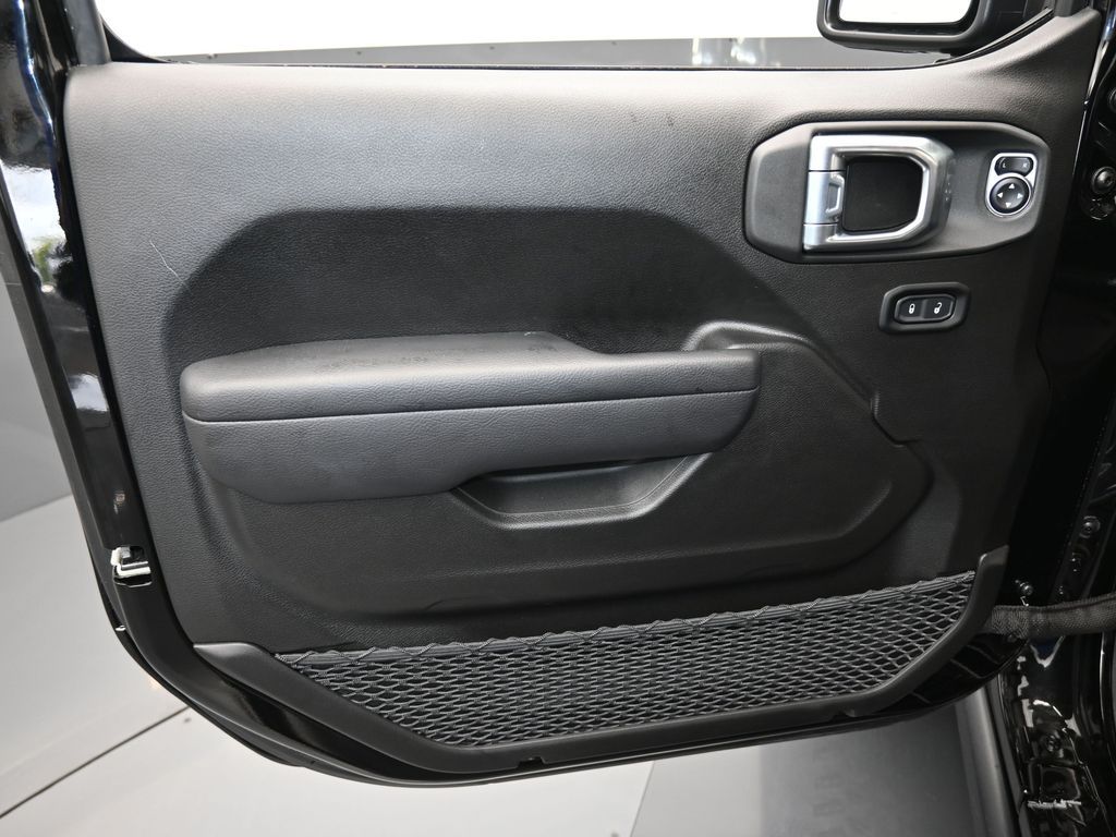 Used 2024 Black Clearcoat Jeep Sport image 11