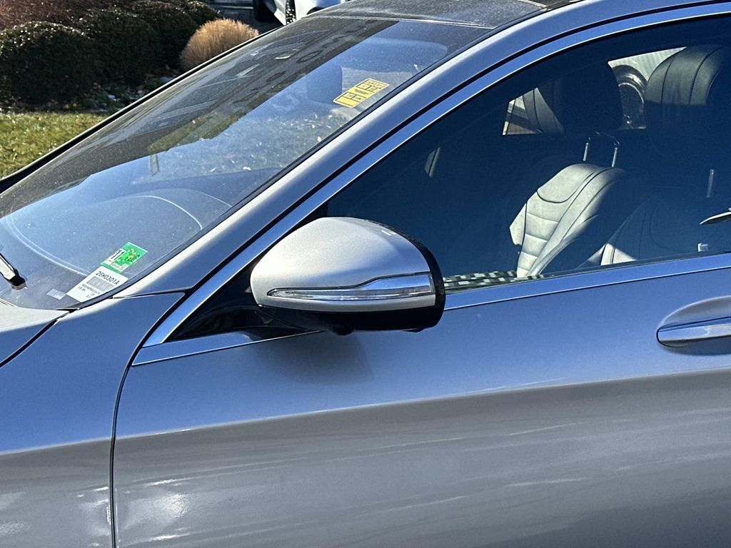 Thumbnail: 2016 Mercedes-Benz S-Class - 13