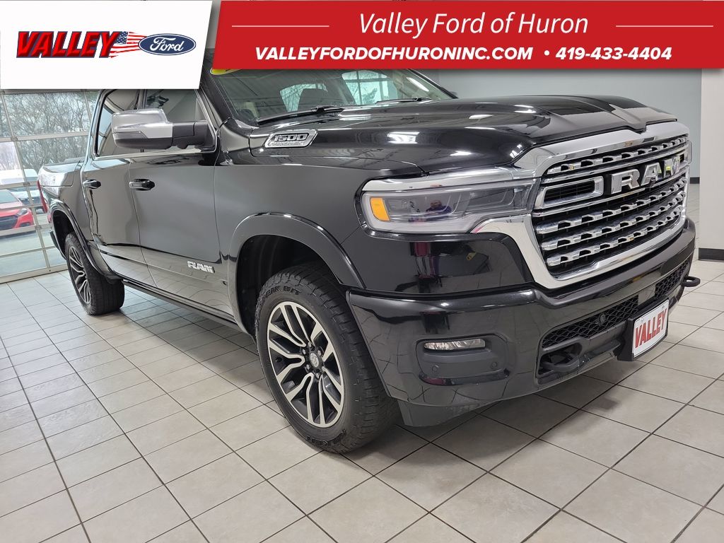 Diamond Black Crystal Pearlcoat 2025 RAM 1500 Limited Crew Cab 4WD Pickup Truck Four-Wheel Drive 8-Speed Automatic