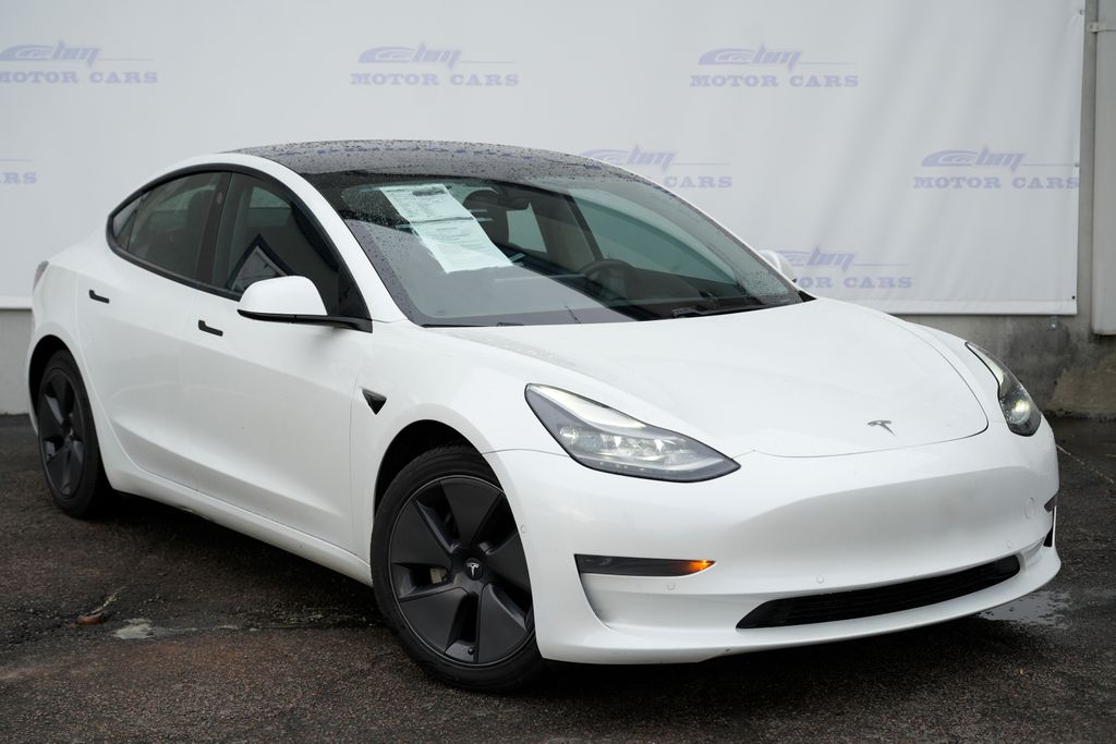 White 2021 Tesla Model 3 Standard Range Plus RWD Sedan Rear-Wheel Drive 1-Speed Automatic