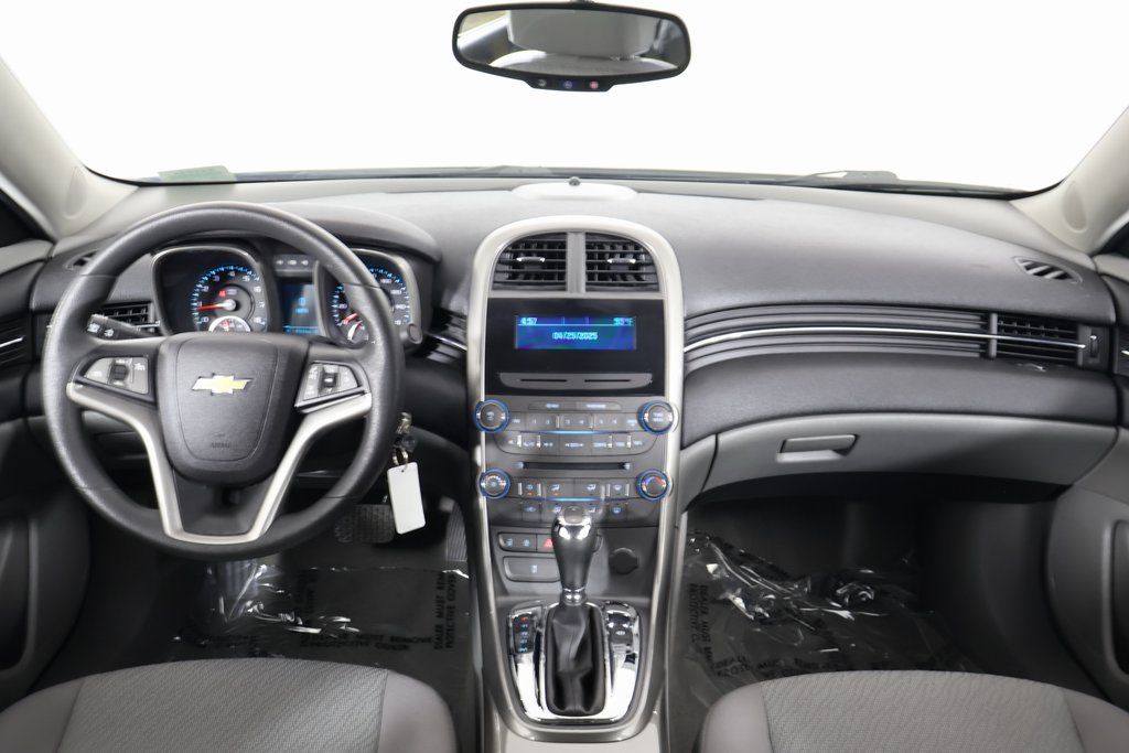 2013 Chevrolet Malibu LS 8