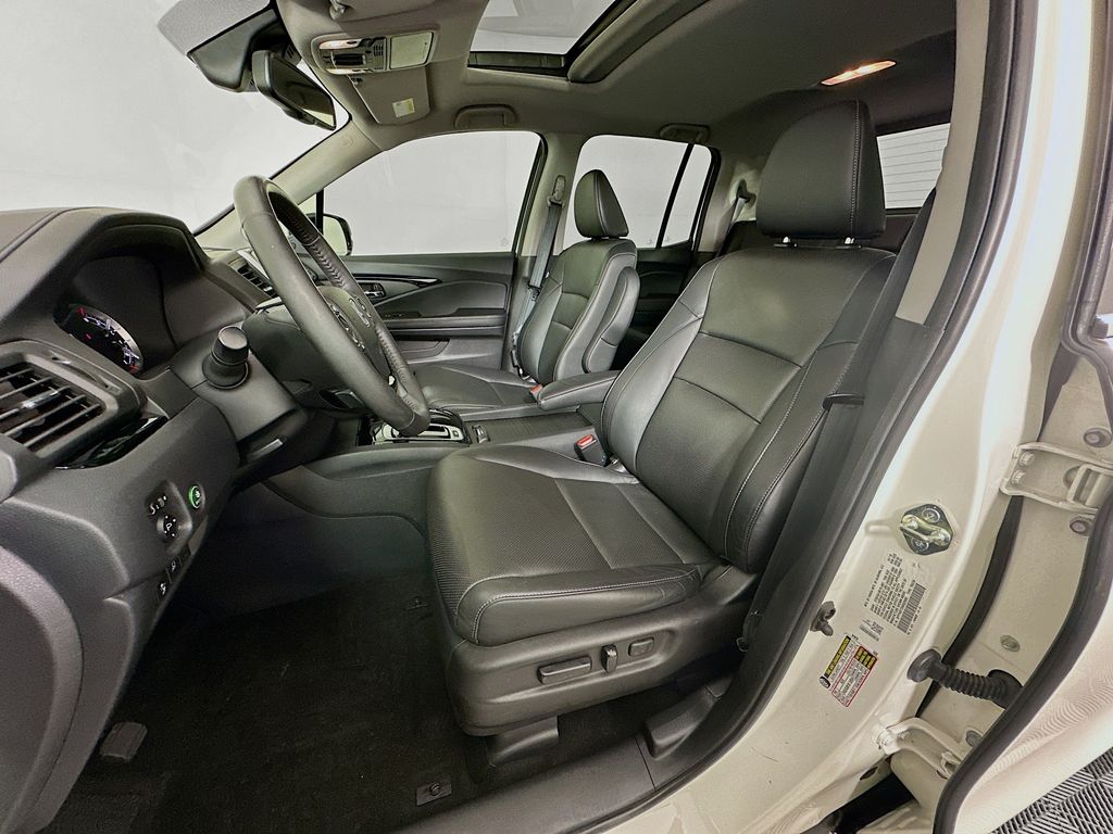 Thumbnail: 2019 Honda Ridgeline - 20