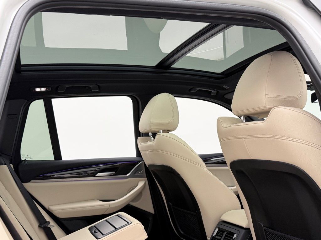 Thumbnail: 2024 BMW X3 - 15