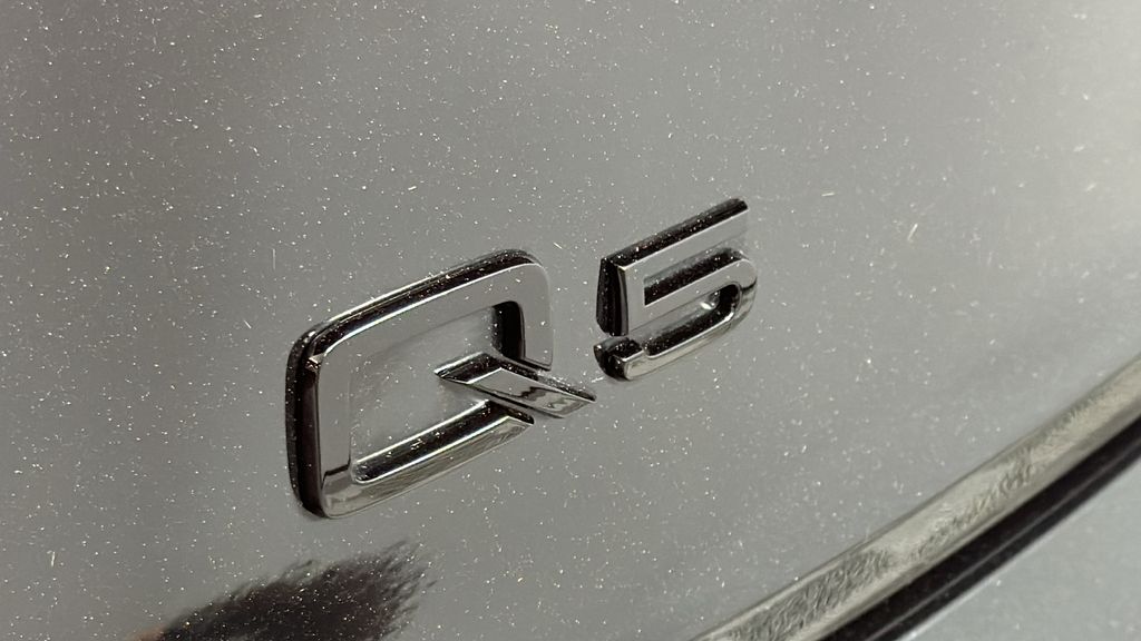 2024 Audi Q5 e Premium 9
