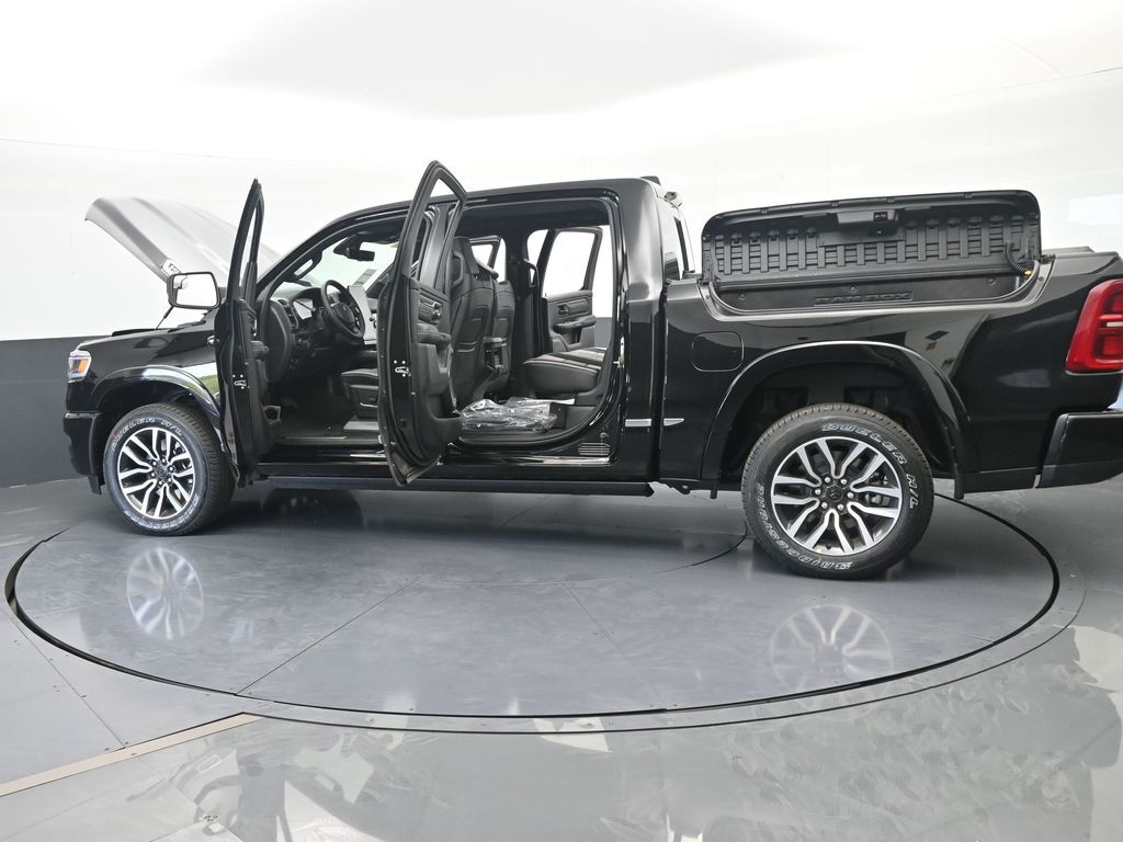 New 2026 Diamond Black Crystal Pearlcoat Ram Limited image 77
