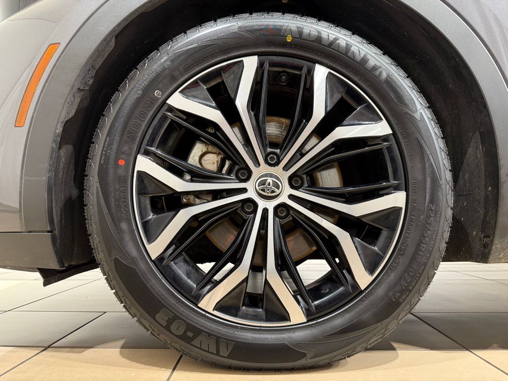 Thumbnail: 2024 Toyota Crown - 9