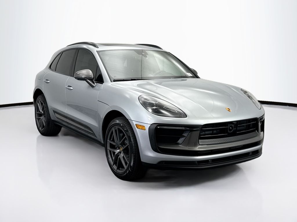 Thumbnail: 2026 Porsche Macan - 9