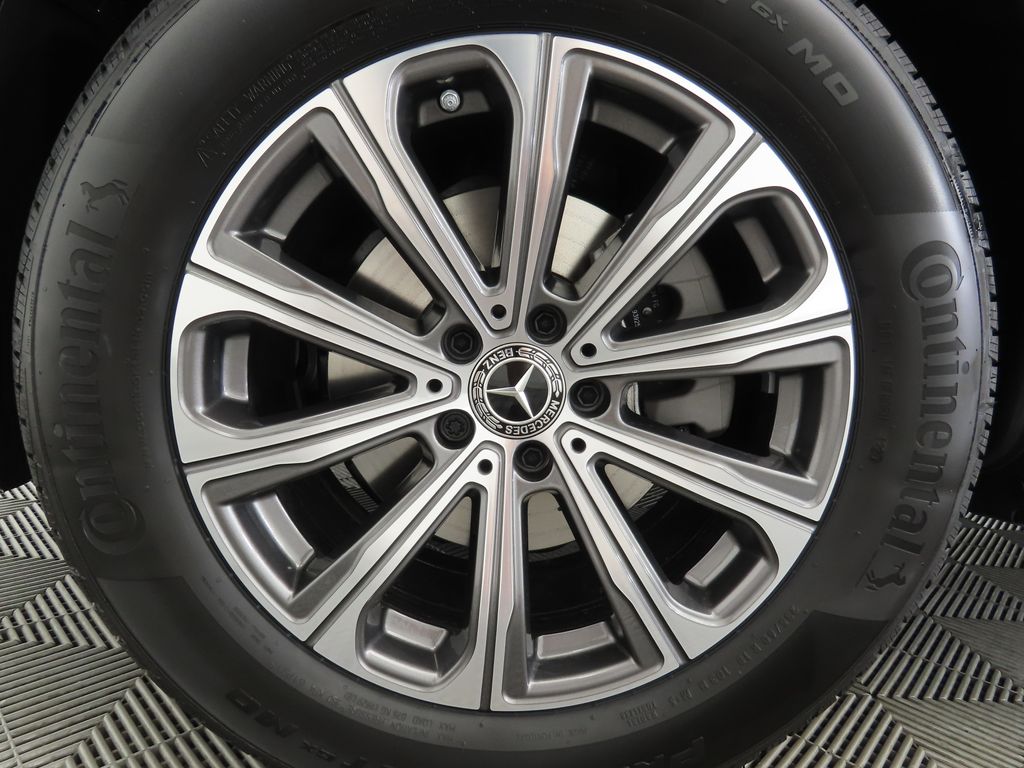 Thumbnail: 2026 Mercedes-Benz GLC - 30