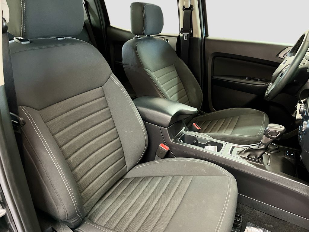 Used 2022 Shadow Black Ford XLT image 26
