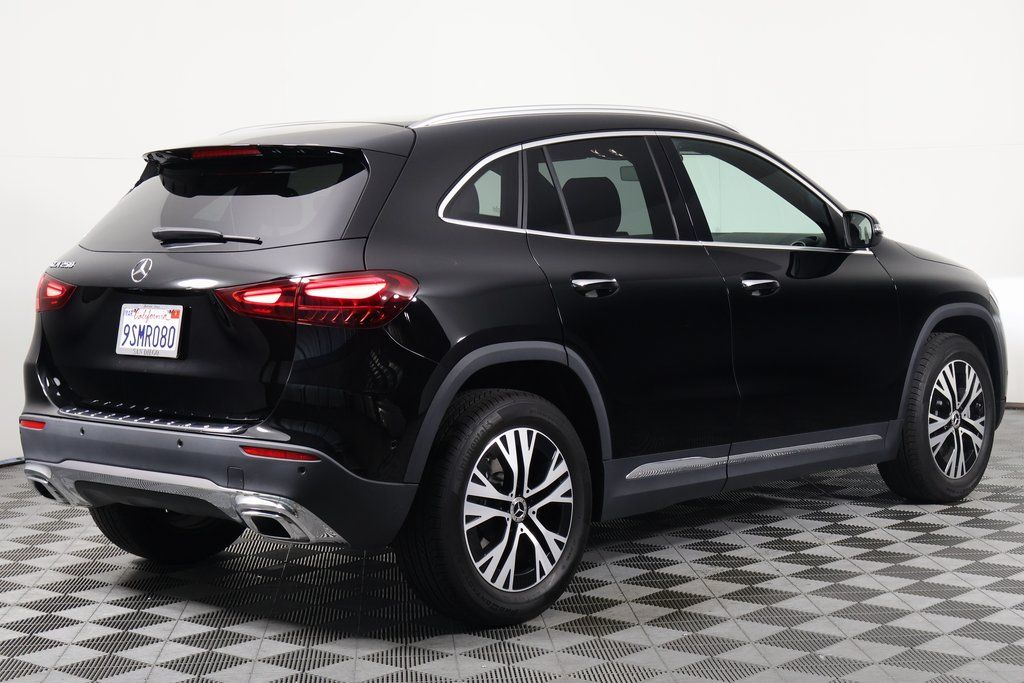 Thumbnail: 2025 Mercedes-Benz GLA - 4