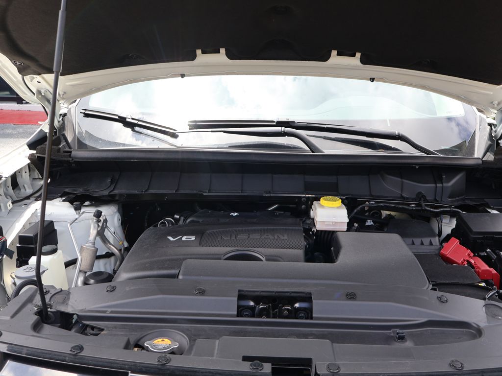 Used 2024 White Nissan SL image 22