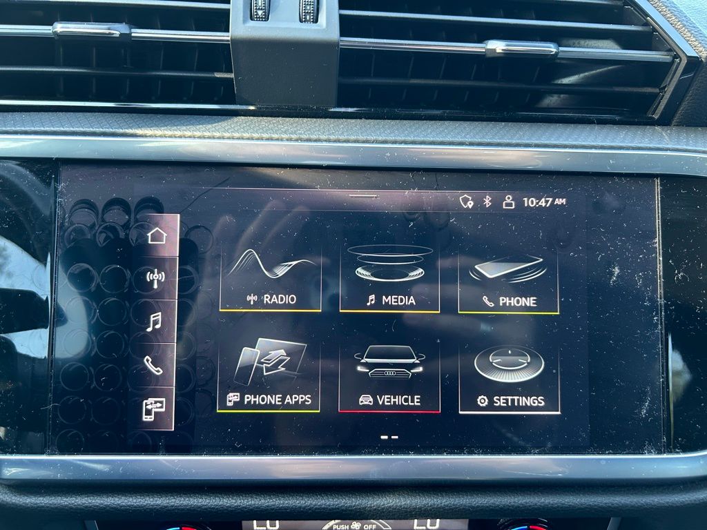 Thumbnail: 2022 Audi Q3 - 24