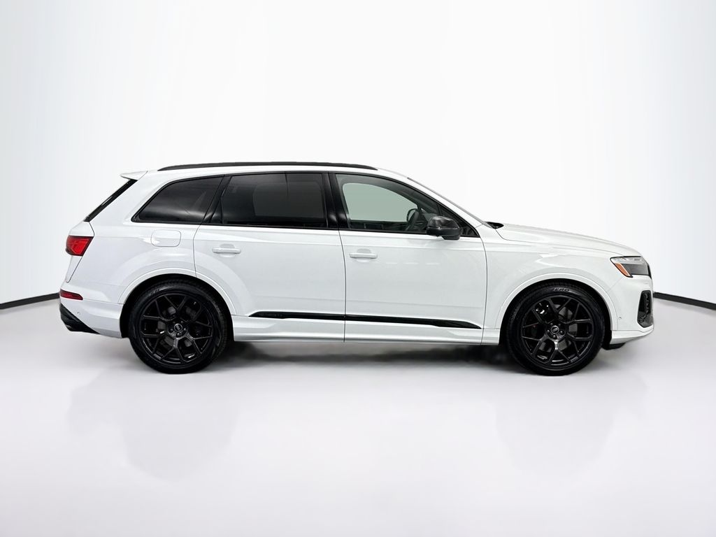 Thumbnail: 2026 Audi SQ7 - 4
