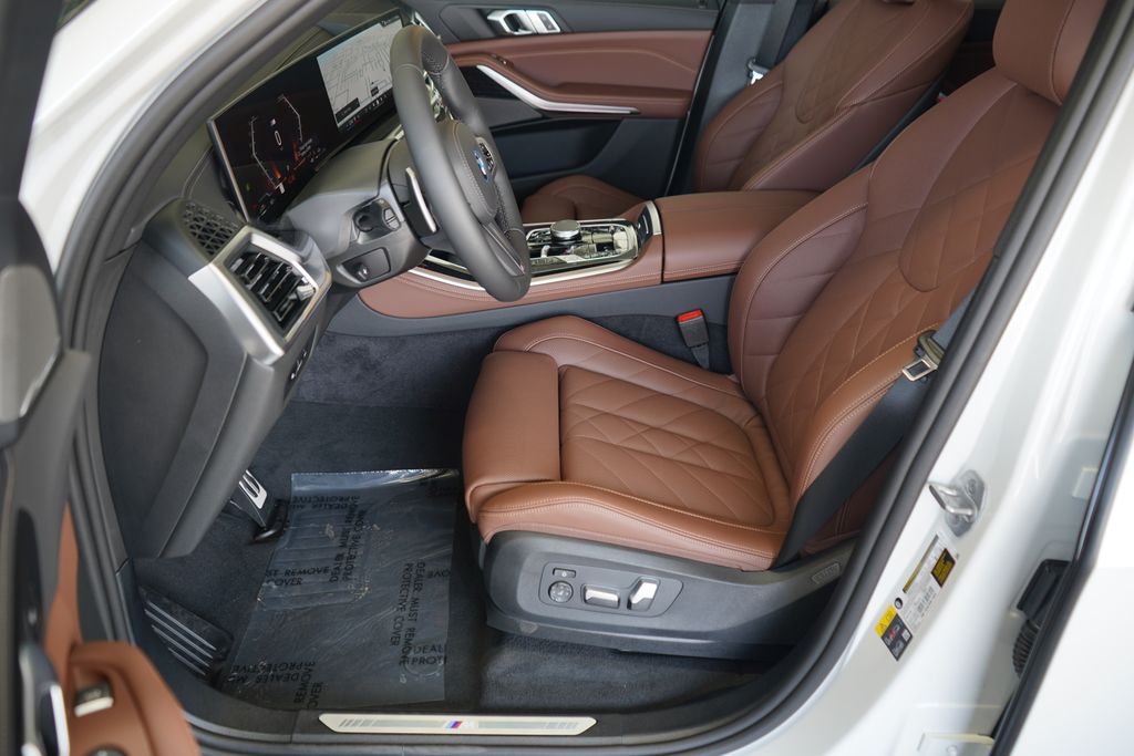 Thumbnail: 2026 BMW X5 - 11