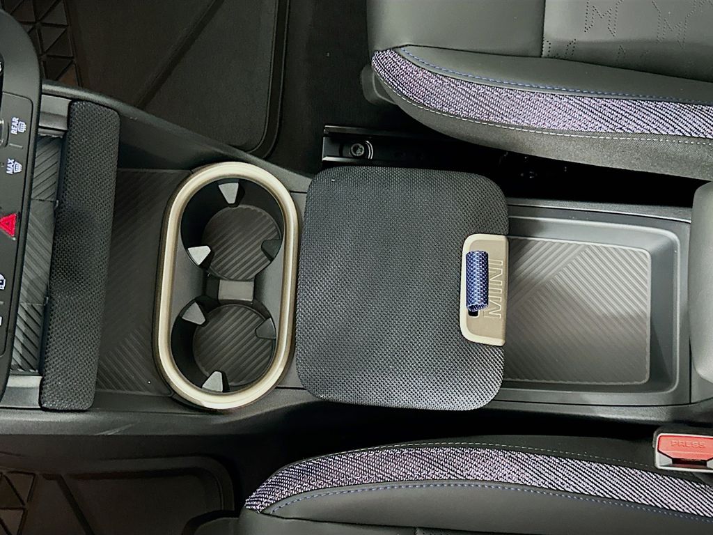 Thumbnail: 2026 MINI Cooper Countryman - 15