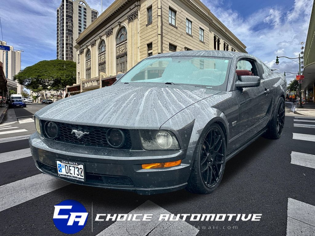 Black (Ebony Clearcoat) 2007 Ford Mustang GT Deluxe Coupe RWD Coupe Rear-Wheel Drive 5-Speed Manual