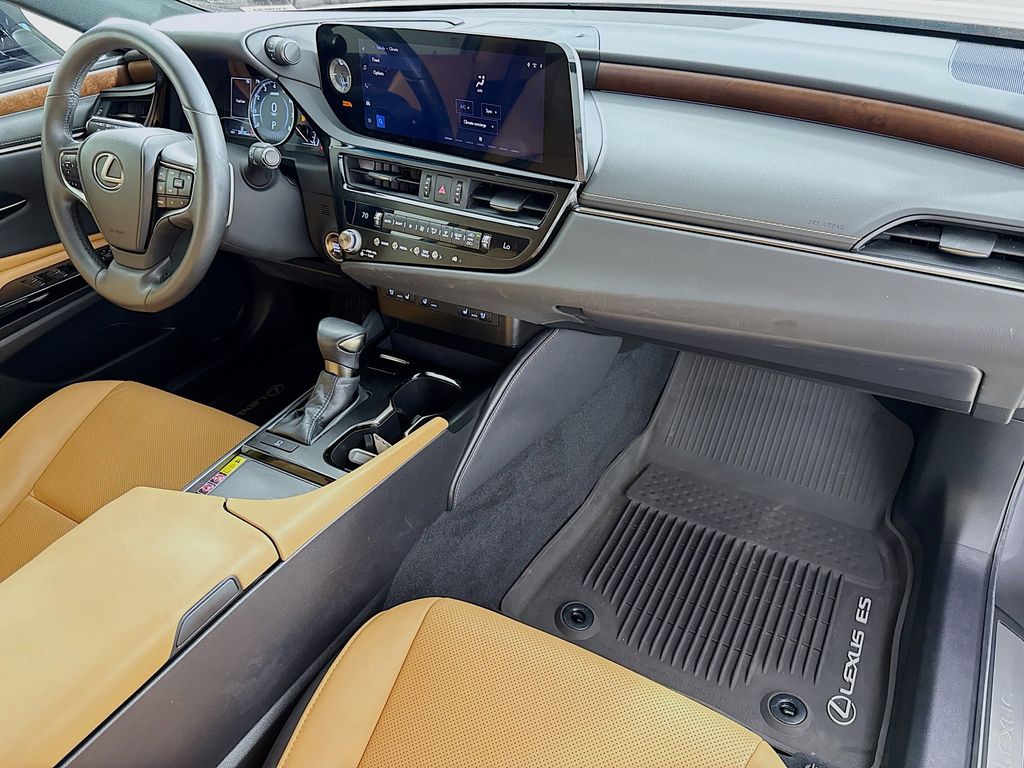 Thumbnail: 2023 Lexus ES - 29
