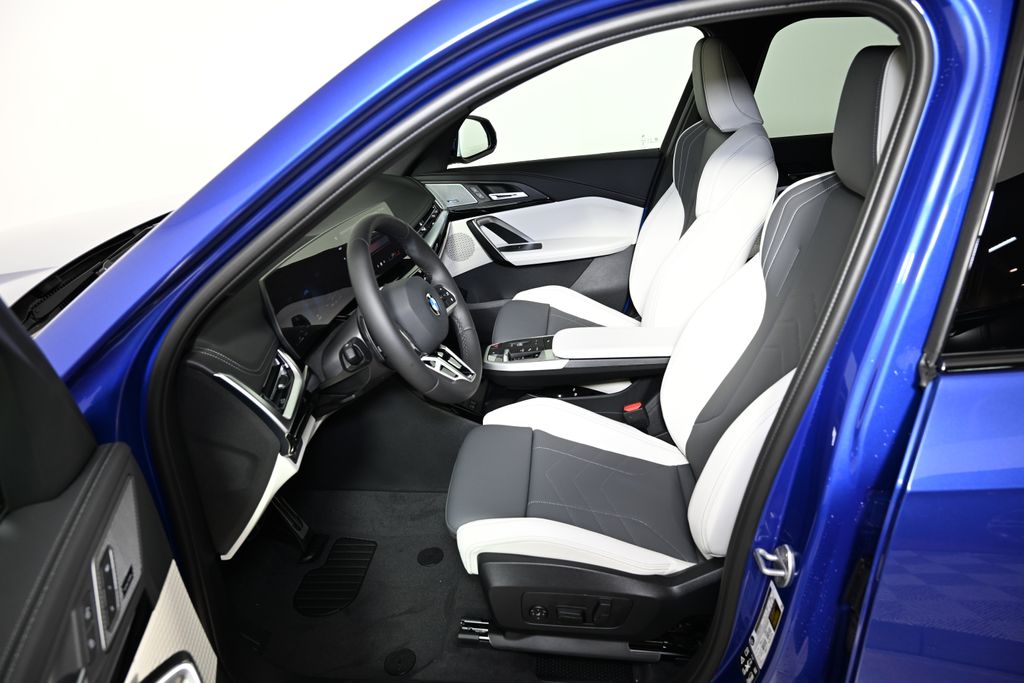 Thumbnail: 2026 BMW X1 - 14