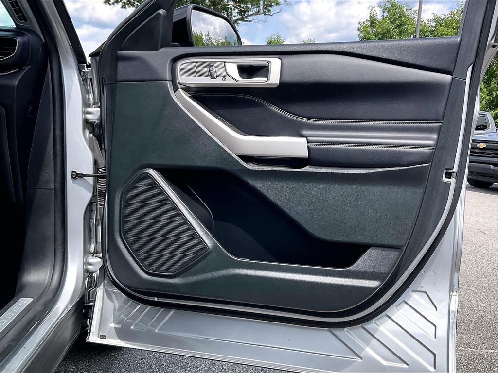 2023 Ford Explorer — photo 11