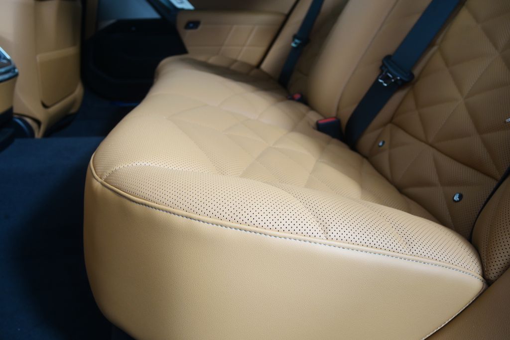 Thumbnail: 2026 BMW 7 Series - 15