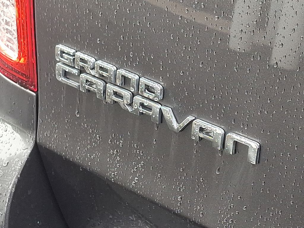 2018 Dodge Grand Caravan SE 25