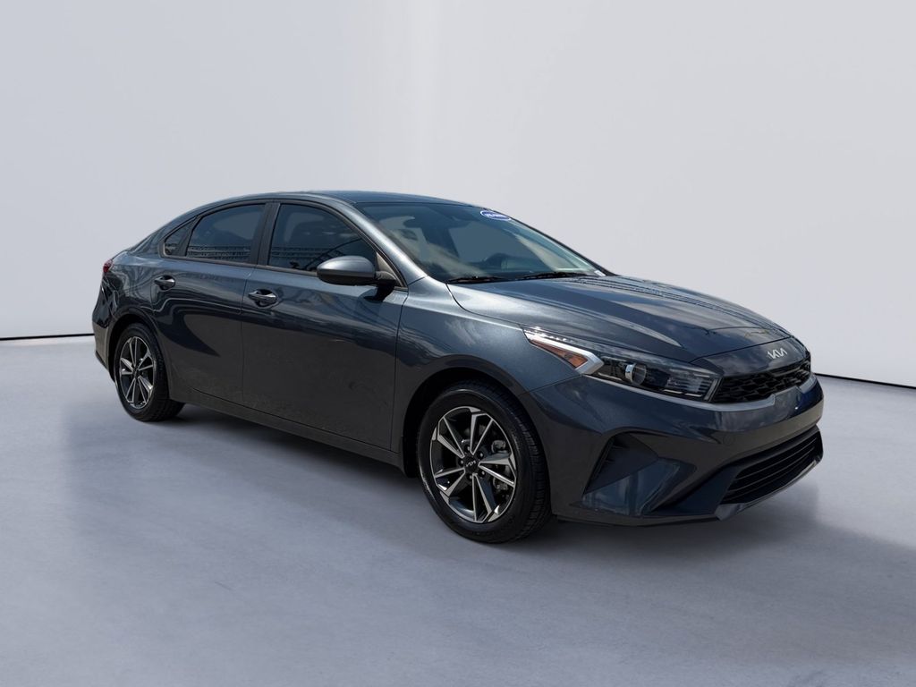 2023 Kia Forte LXS FWD