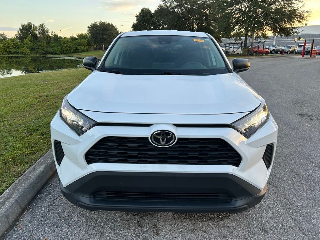 Thumbnail: 2022 Toyota RAV4 - 8
