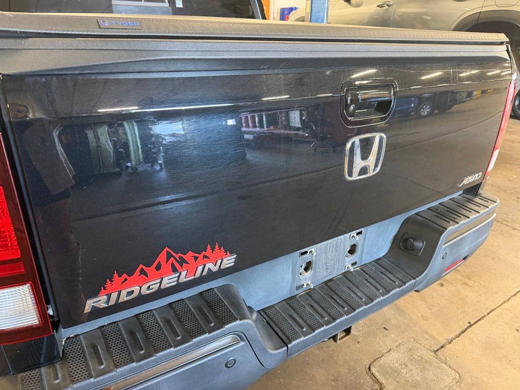 Honda Ridgeline Black Edition AWD