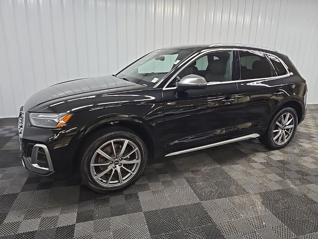 View vehicle photo 6